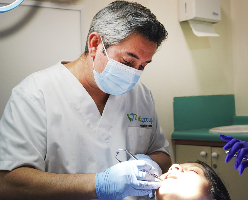 Dr. Roberto Macías P.